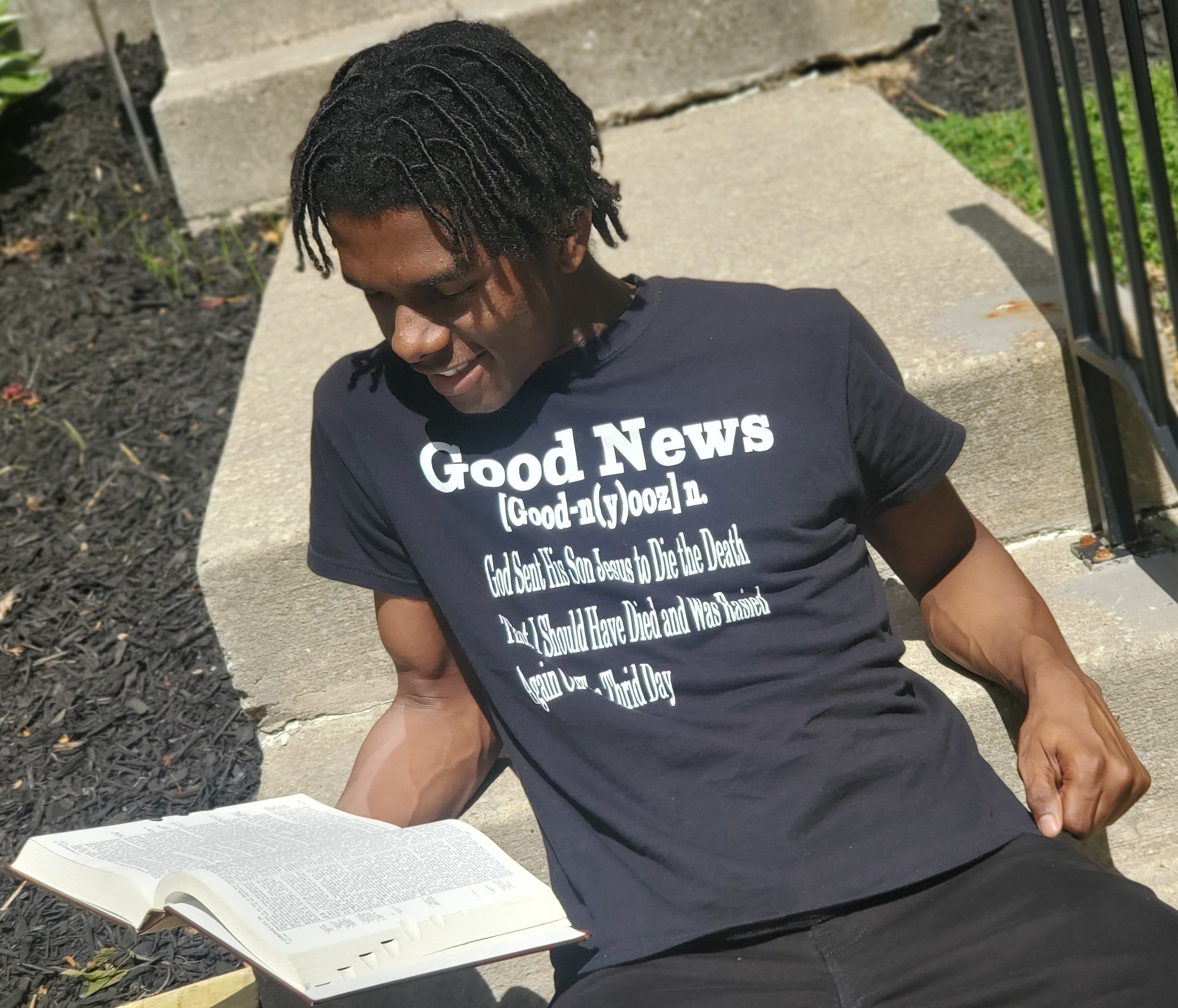 GOOD NEWS T-Shirt